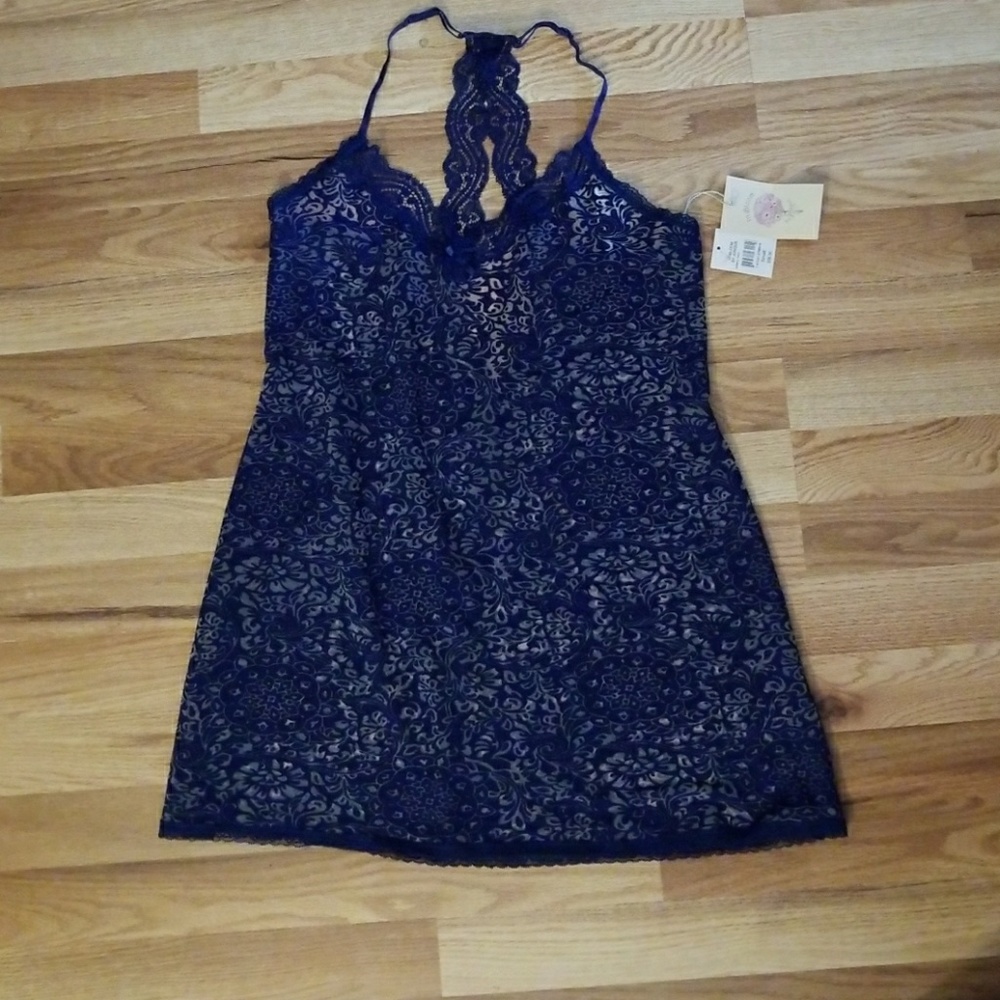 New sleeping chemise .